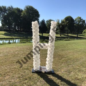 Ballonnen pilaar letter H