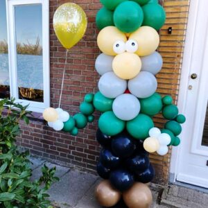 Ballonnen pilaar Abraham met ballon