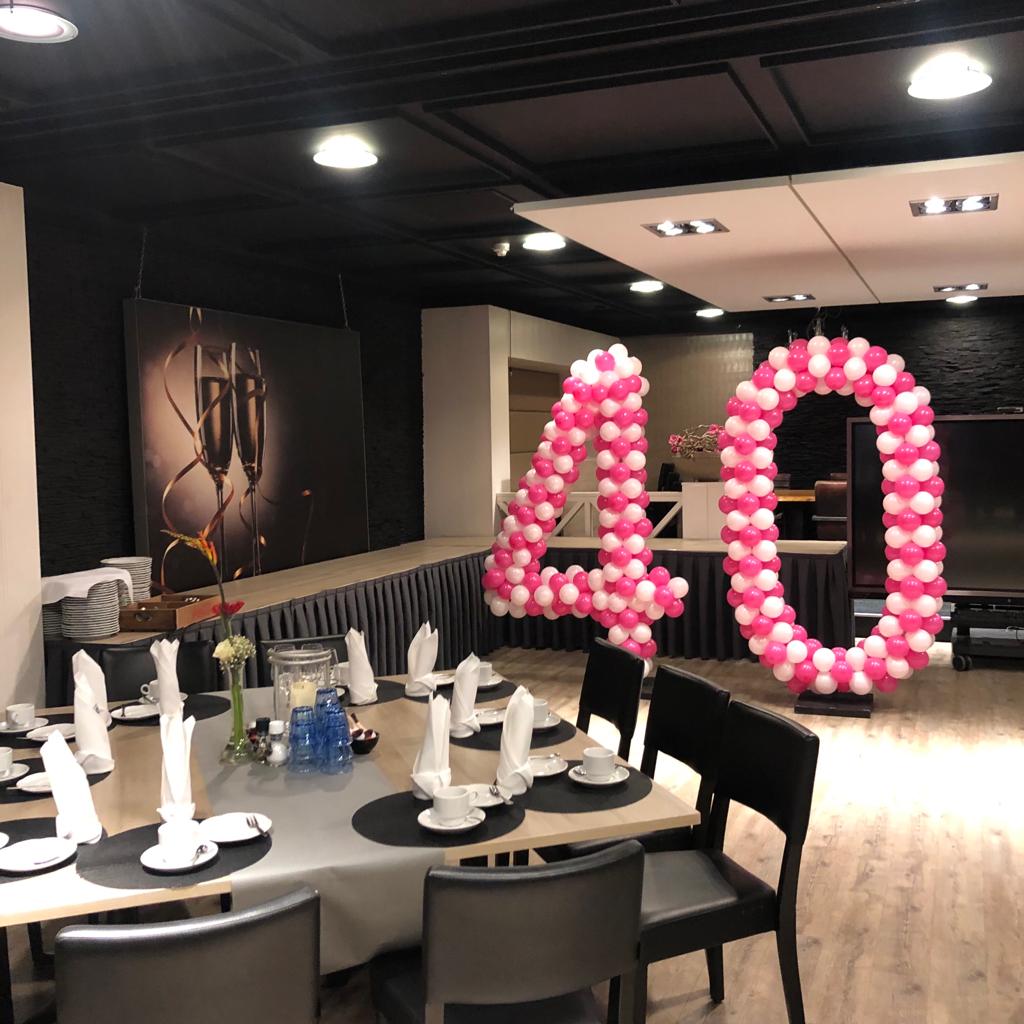 Ballonnenpilaren cijfers 40 Roze wit